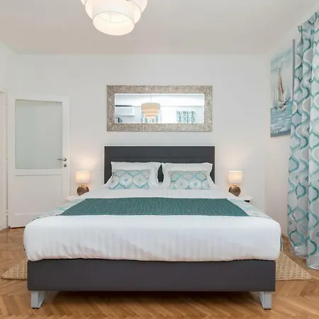 Apartment Deluxe Navis *