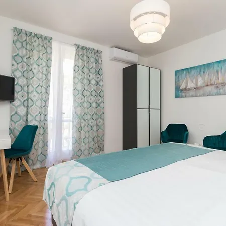 Deluxe Navis Zadar